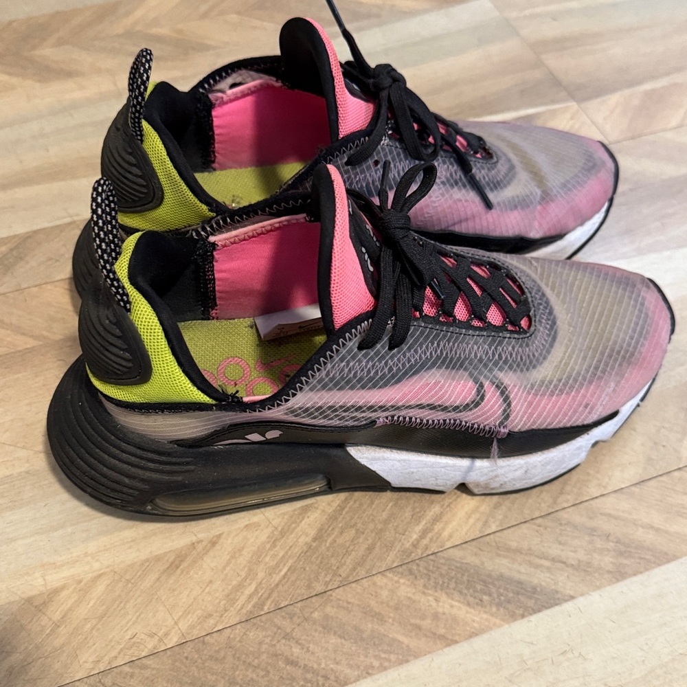 Women nike sneakers size 7